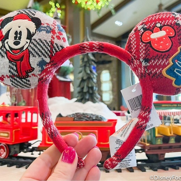 Mickey Mouse Holiday Sweater Ears - Picture 3 of 8